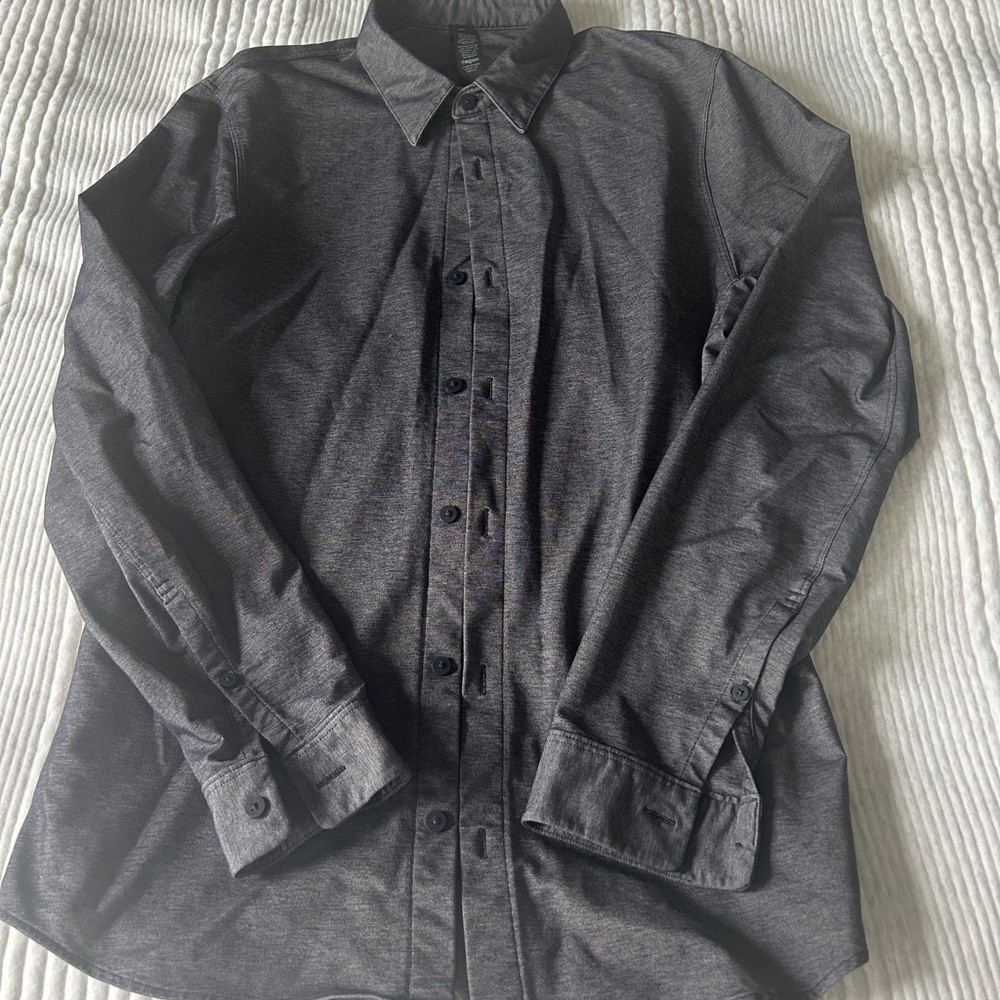 lululemon men’s Commission Long sleeve shirt